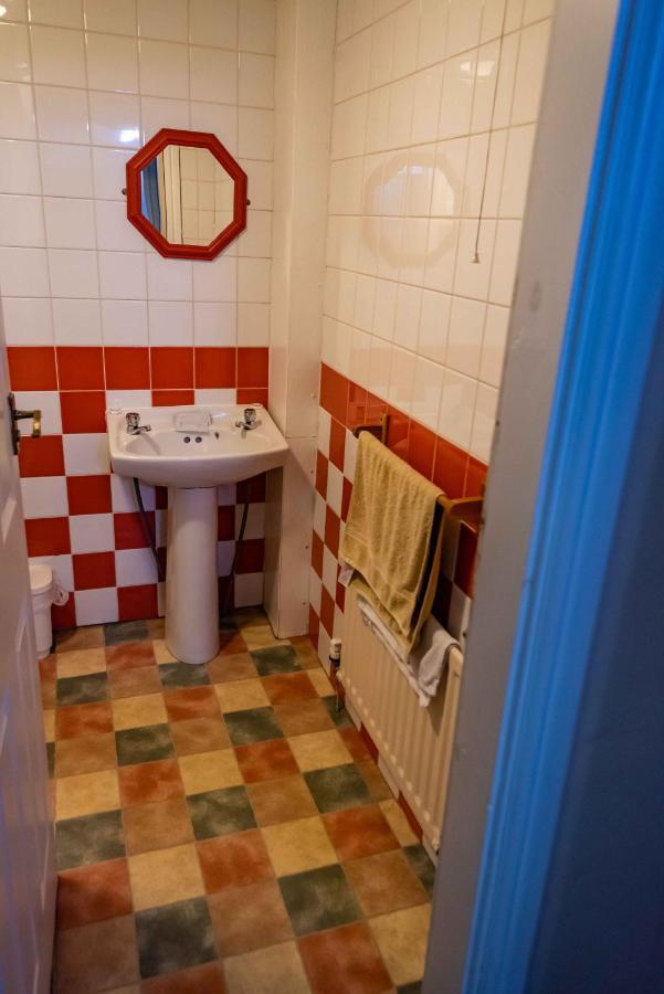 Aarondale Guest House ハートルプール エクステリア 写真